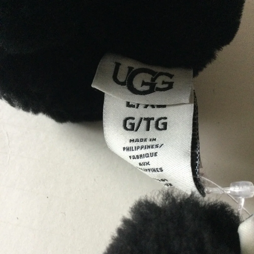 UGG CONVERTIBLE FLIP MITTENS FINGERLESS GLOVES SHEEPSKIN BLACK GRAFFITI L/XL NEW